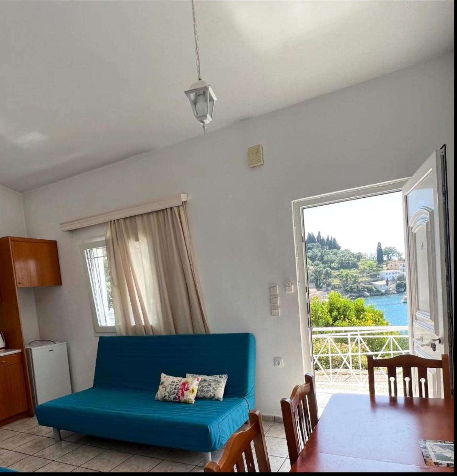 Aronis Spyros Panoramic Seaview Apartments Longos  Bilik gambar
