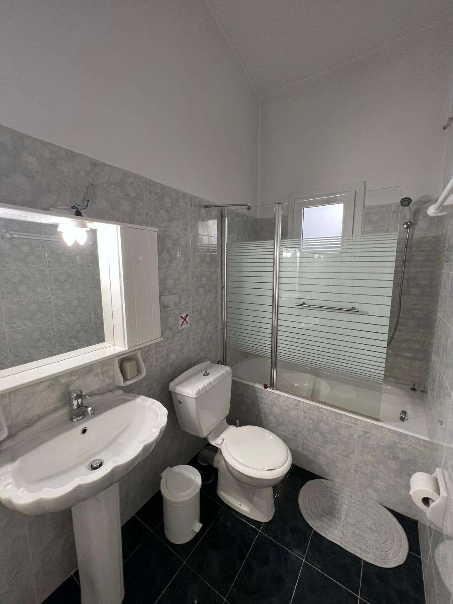 Aronis Spyros Panoramic Seaview Apartments Longos  Bilik gambar